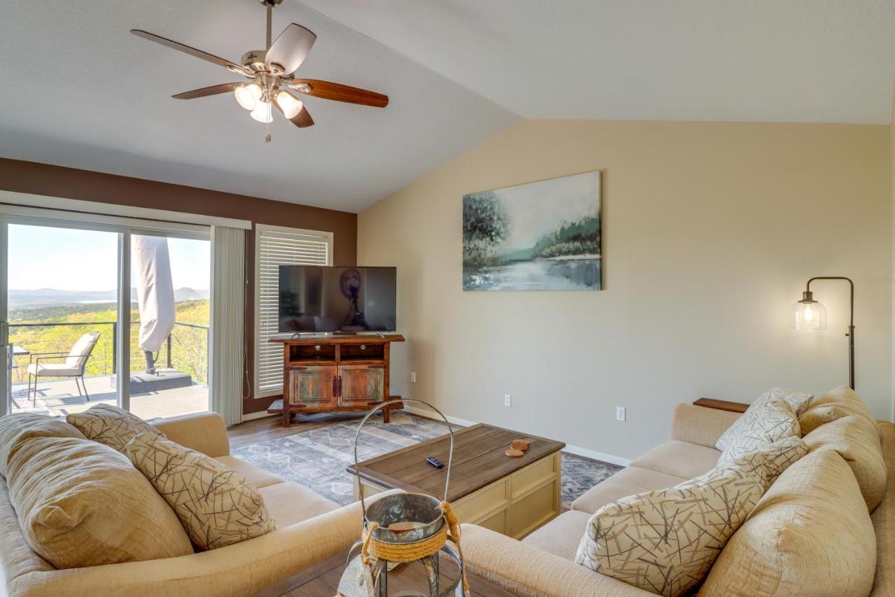 Charming Edgemont Home With Deck And Lake Views! Fairfield Bay Экстерьер фото