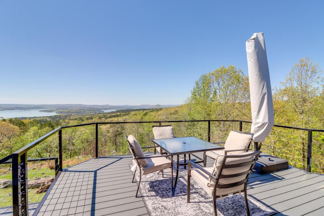 Charming Edgemont Home With Deck And Lake Views! Fairfield Bay Экстерьер фото
