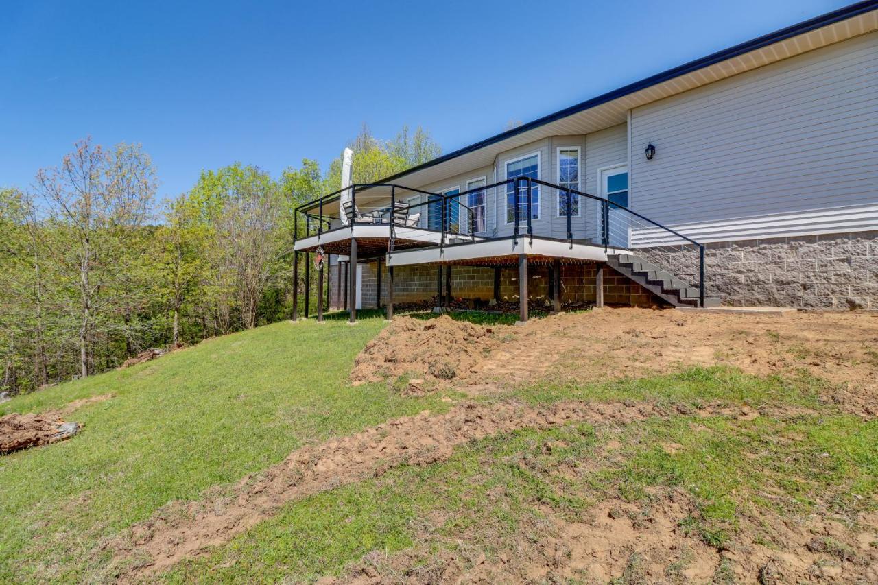 Charming Edgemont Home With Deck And Lake Views! Fairfield Bay Экстерьер фото