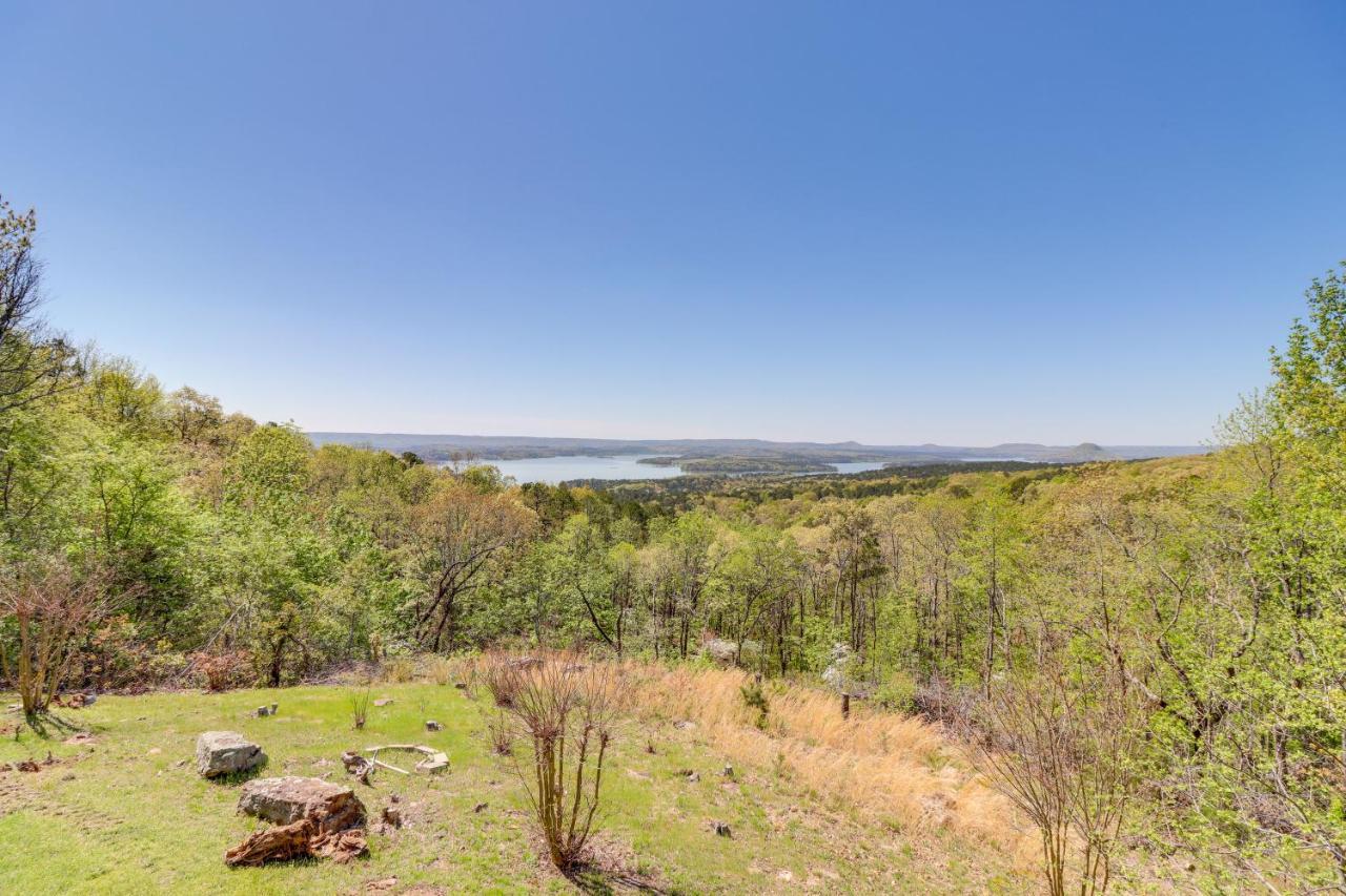 Charming Edgemont Home With Deck And Lake Views! Fairfield Bay Экстерьер фото