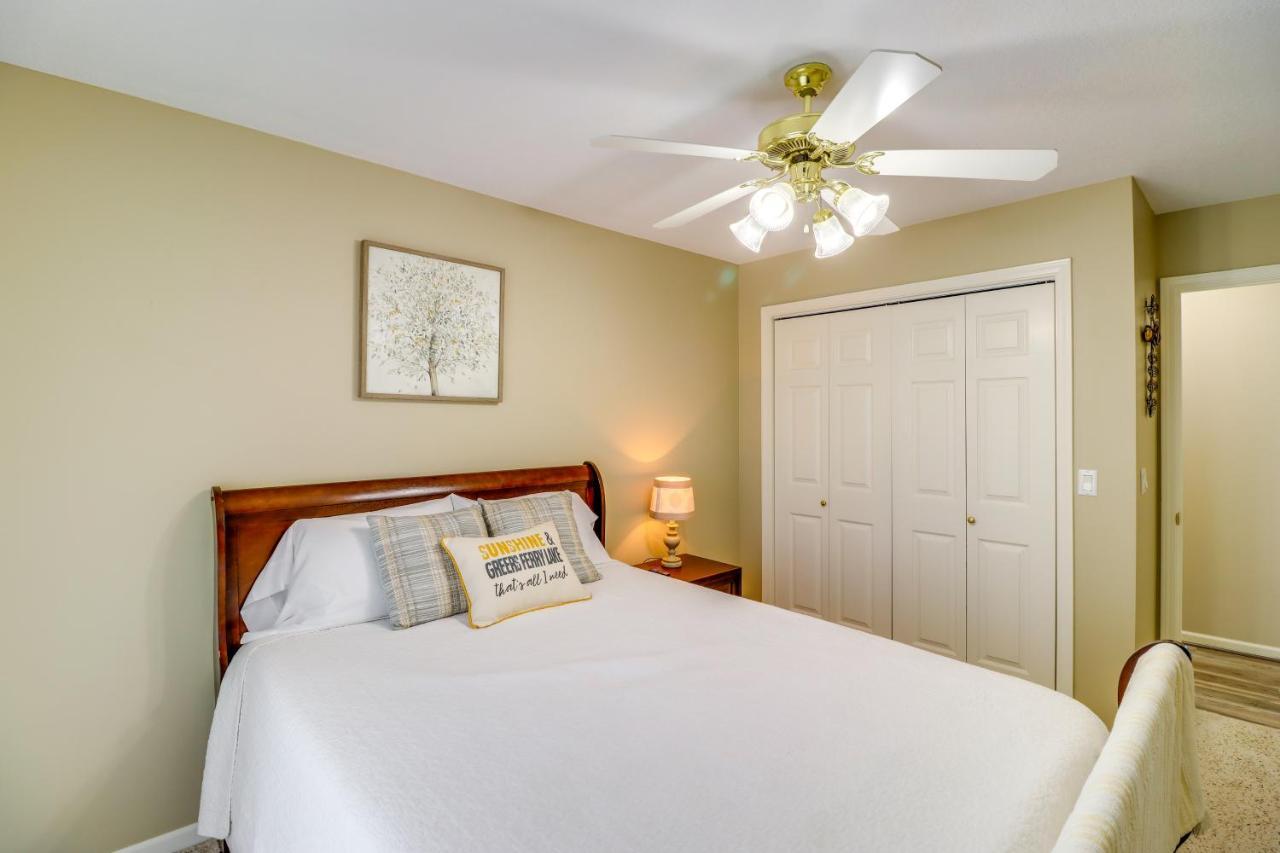 Charming Edgemont Home With Deck And Lake Views! Fairfield Bay Экстерьер фото