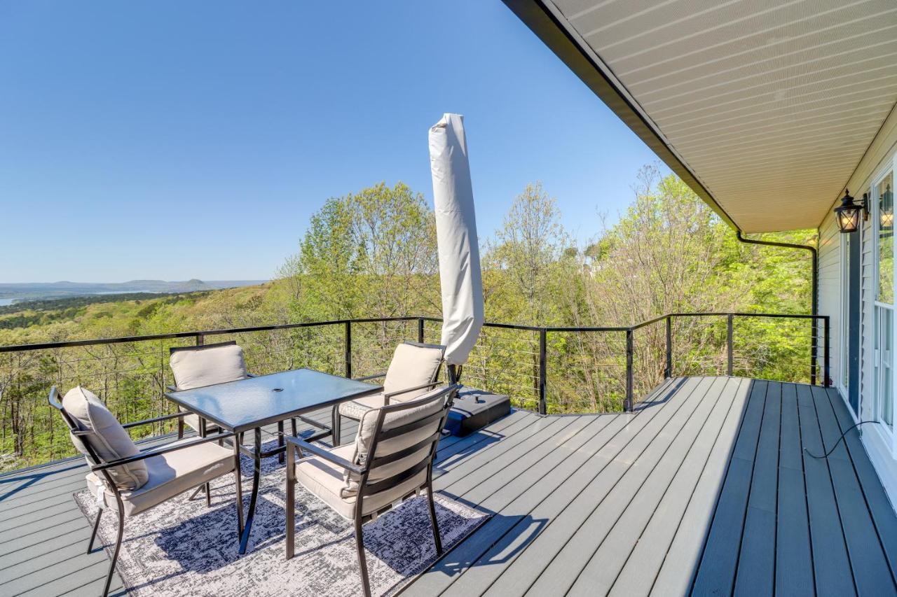 Charming Edgemont Home With Deck And Lake Views! Fairfield Bay Экстерьер фото